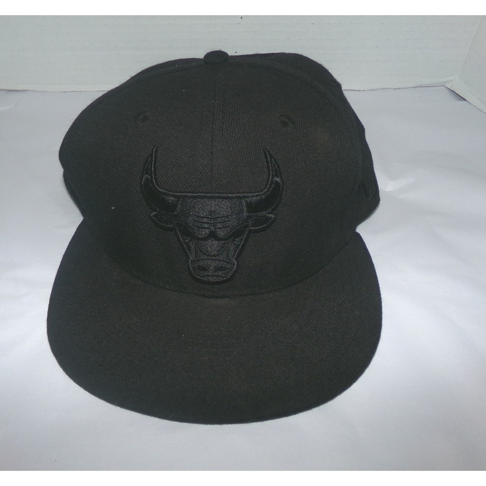 Ultra Game NBA Chicago Bulls Black Twill Snapback Hat VGMC046F Tonal Logo Cap